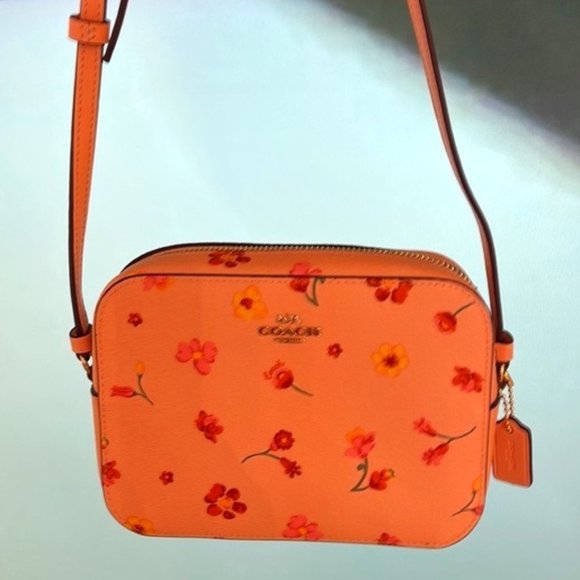 Coach c8699 Mini Camera Bag With Mystical Floral Print c8699 Faded Blush Multi - Picture 2 of 16